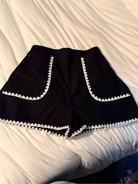 Black Embroidered Trim High-Waist Women's Shorts